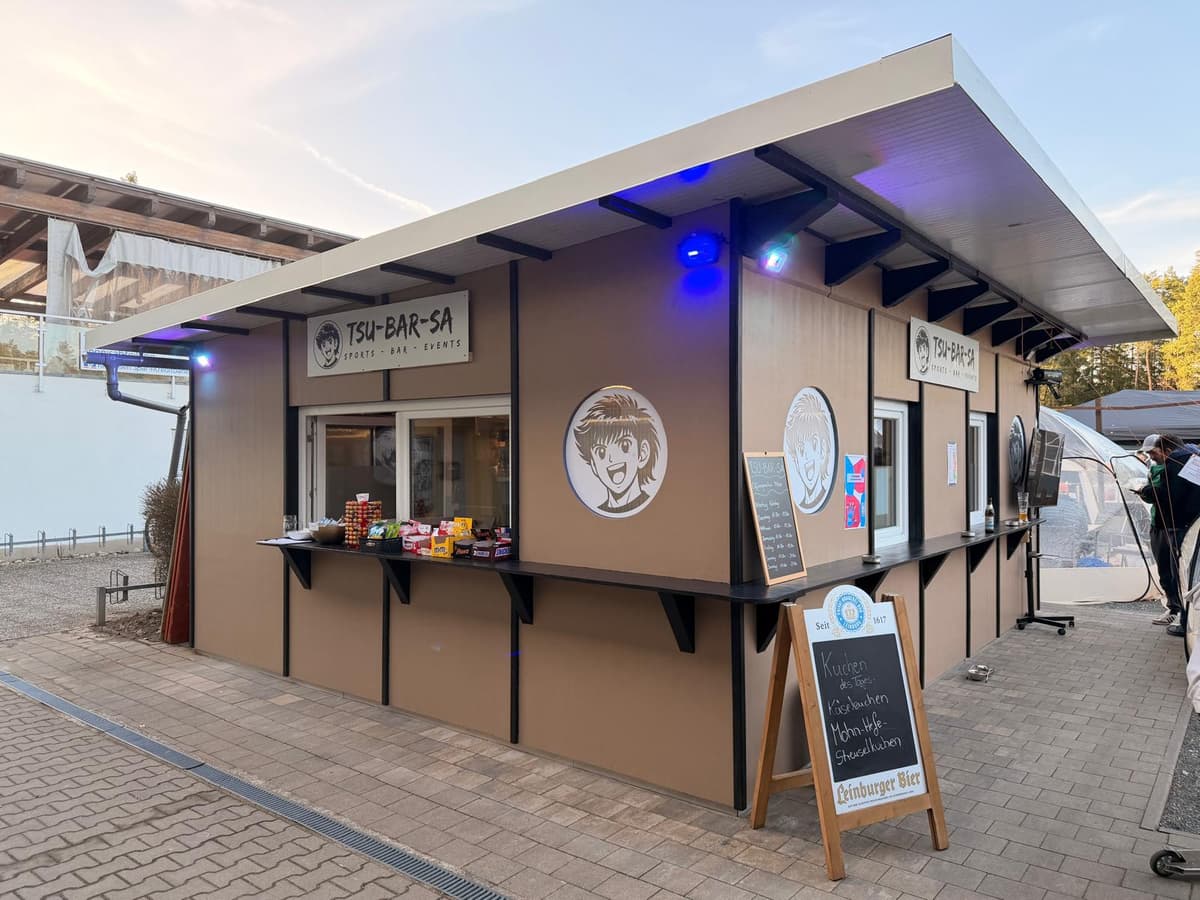 TsuBARsa Bar von außen